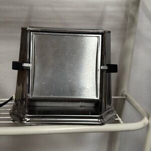Vintage 2 door flip open toaster